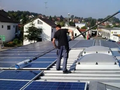 Reinigung von Photovoltaikmodulen